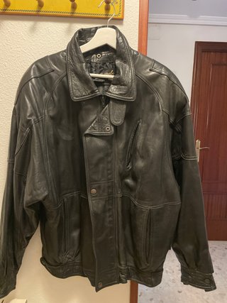 Cazadora Vintage de Piel Negra