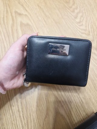 Cartera negra cuero YOU ARE CUTE