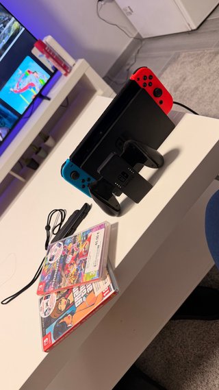Nintendo Switch Azul/Rojo + Juegos