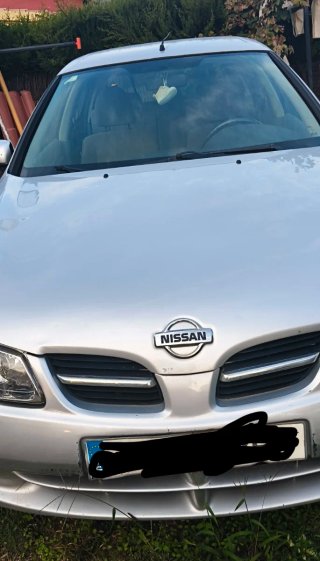 Nissan Almera 2001