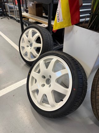 Llantas grupo A 17 - 4x108