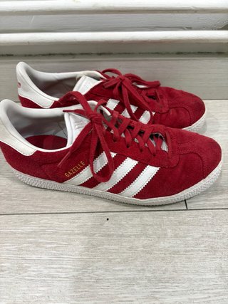 Adidas Gazelle Rojas y Blancas