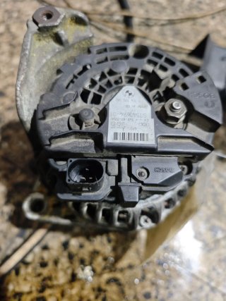 Alternador Bosch para BMW 530i E60
