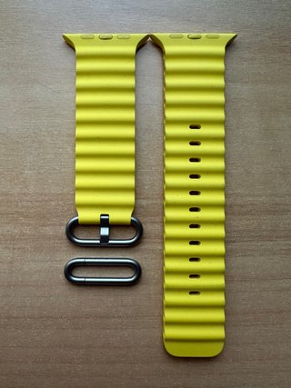 Apple Watch ULTRA 49mm. Yellow Ocean Band