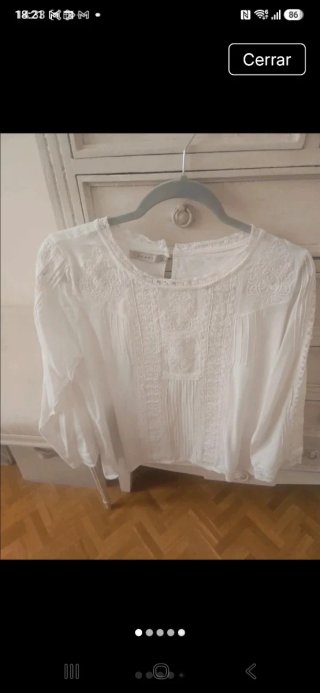 Camisa blanca Mango con encajes