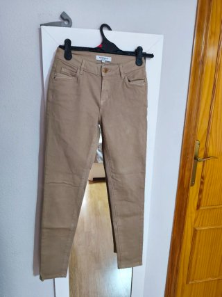 Pantalón vaquero elástico Morgan beis