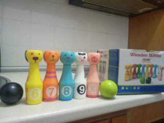 Bolos de madera infantiles de animales con números
