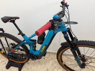 Bicicleta Eléctrica de Montaña Cube
