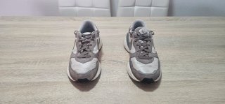 Zapatillas Nike Gris y Blanco