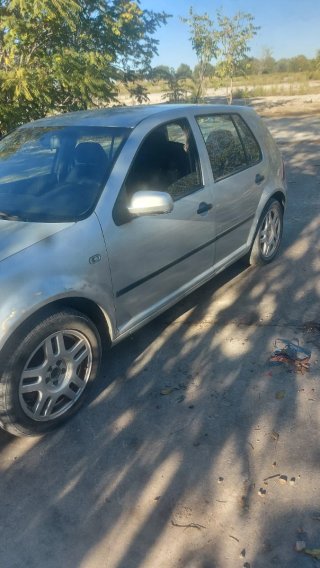 Volkswagen Golf 2003