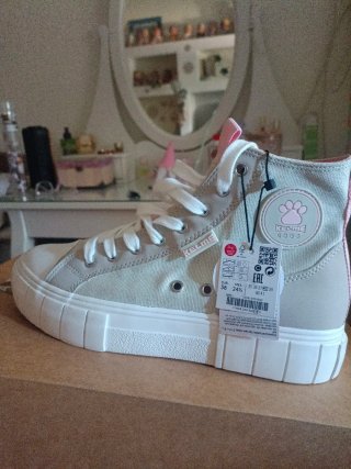 Bambas bota Kelme beige y rosa