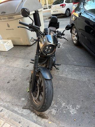 Honda Rebel Cruiser Negra y Marrón