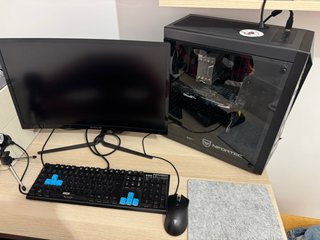 PC Gaming Nfortec con Monitor y Periféricos