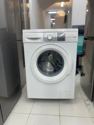 Lavadora marca Balay de Carga Frontal Blanca