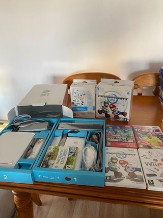 Consola Nintendo Wii con Juegos y Accesorios