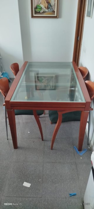 Mesa de Comedor con 4 Sillas