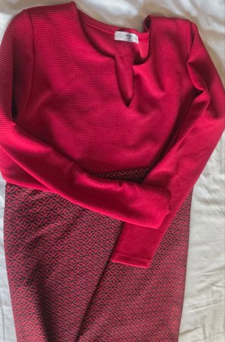 Lote de ropa usada de mujer.