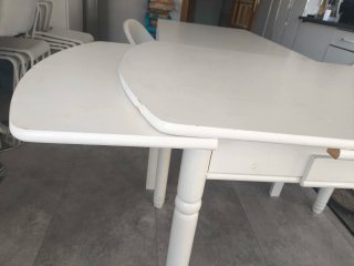 Mesa de cocina blanca extensible