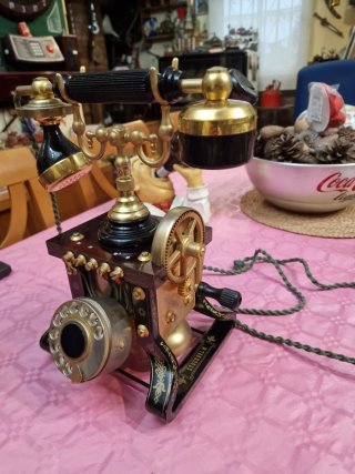Teléfono Antiguo Skeleton basado en modelo Ericson