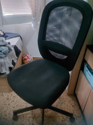 Silla de oficina negra