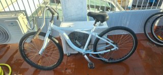 Bicicleta de paseo blanca
