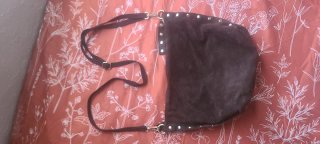 Bolso Bandolera de piel Marrón con Tachuelas