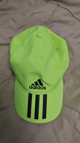 Gorra Adidas Neón