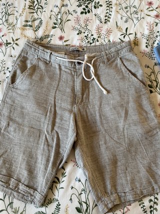 Bermudas Casual gris rayas