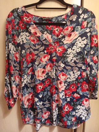 Blusa Stradivarius Estampada Talla L