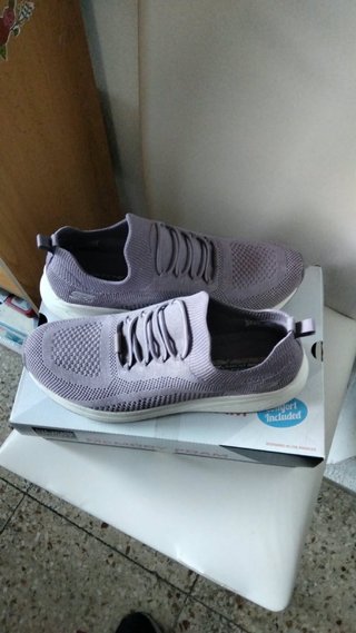 Zapatillas Skechers Moradas y Blancas