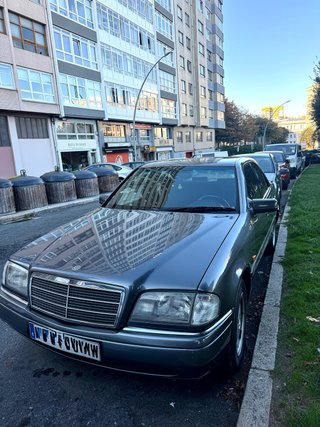 Mercedes-Benz C220  1994