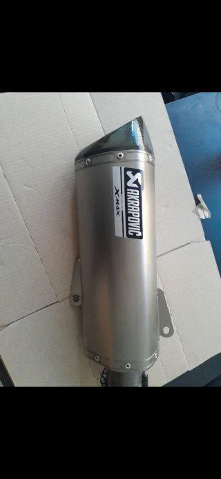 Escape Akrapovic para Yamaha X-Max