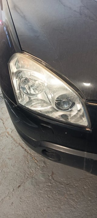 Faro derecho Nissan Qashqai 2008