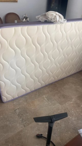Somier 110x190 con patas y colchón