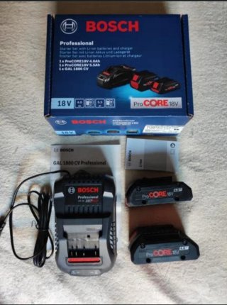 NUEVOS Cargador y Baterías Bosch Professional 18V