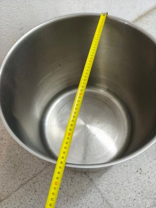Olla de Aluminio grande (75L) con tapa
