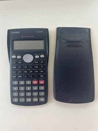 Calculadora Científica Casio fx-82MS
