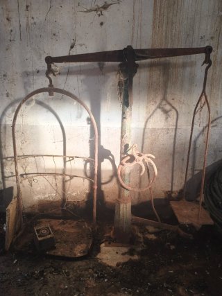 Báscula antigua de pesaje para grano.