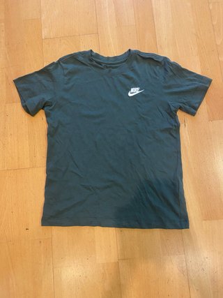 Camiseta Nike verde niño