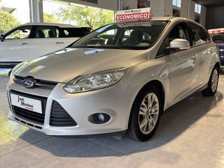Ford Focus Berlina Trend 1.6 TDCi 115 CV .-" BAJO CONSUMO ".-" REVISADO Y GARANTIZADO ".-