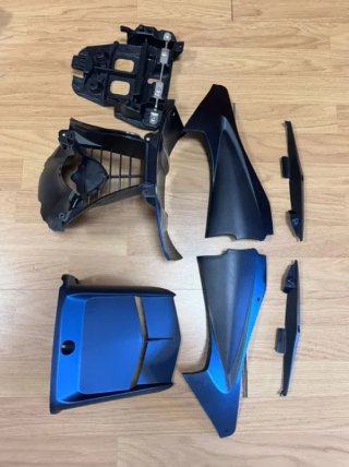 Varias piezas de carenado Yamaha R6 2006-2007
