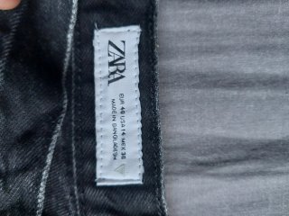 Pantalón Zara acampanado cintura estrecha