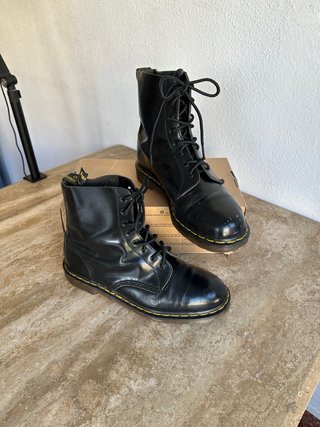 Botas Dr. Martens MADE, IN ENGLAND