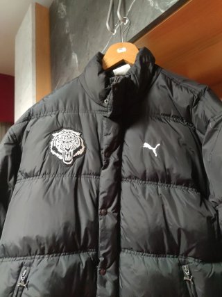 Chaqueta Puma Negra con Diseño de Tigre