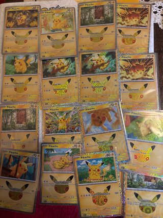 Set di 16 carte Pokémon Pikachu