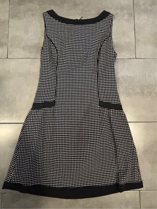 Vestido corto estampado blanco y negro