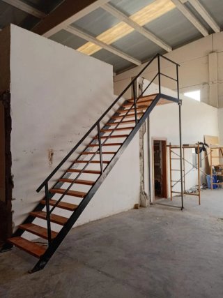 Escalera metálica a medida