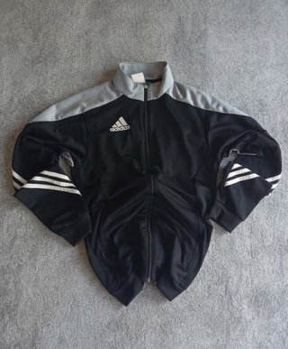 Chaqueta Deportiva Adidas Negra y Gris Talla XS