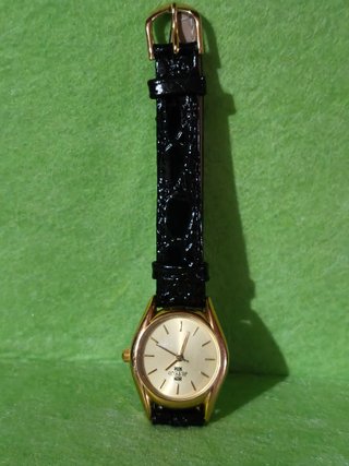 Reloj Juteco Vintage Dorado Correa Negra