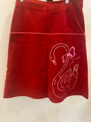 Falda Roja Divina Providencia Talla 38